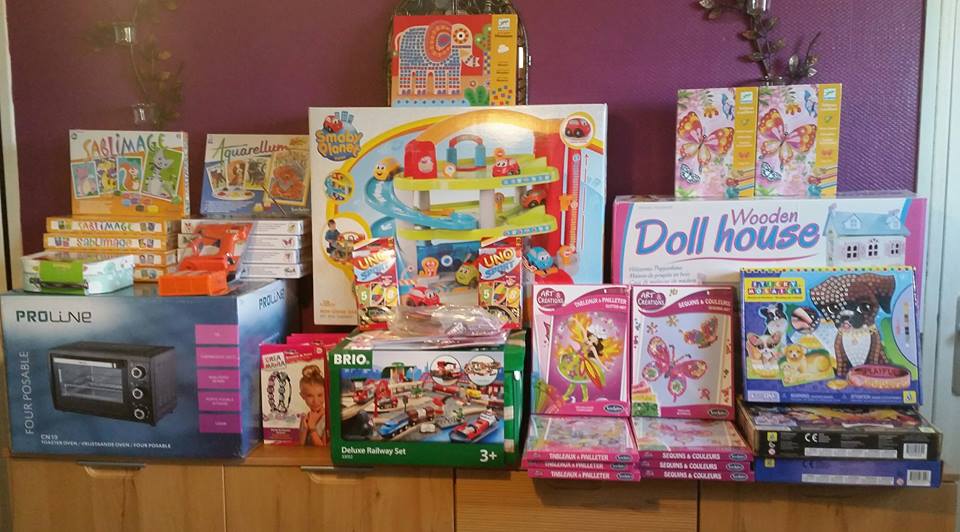 Des jouets pour les enfants de l'arame